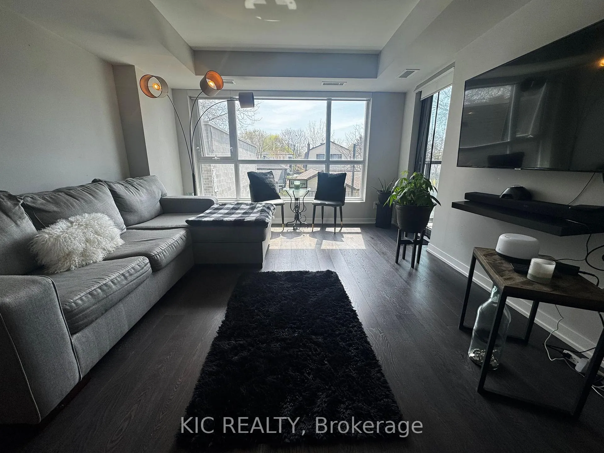Photo 4 of Unit 221, 1401 O'Connor Drive, Toronto, O'Connor-Parkview — HOMEH
