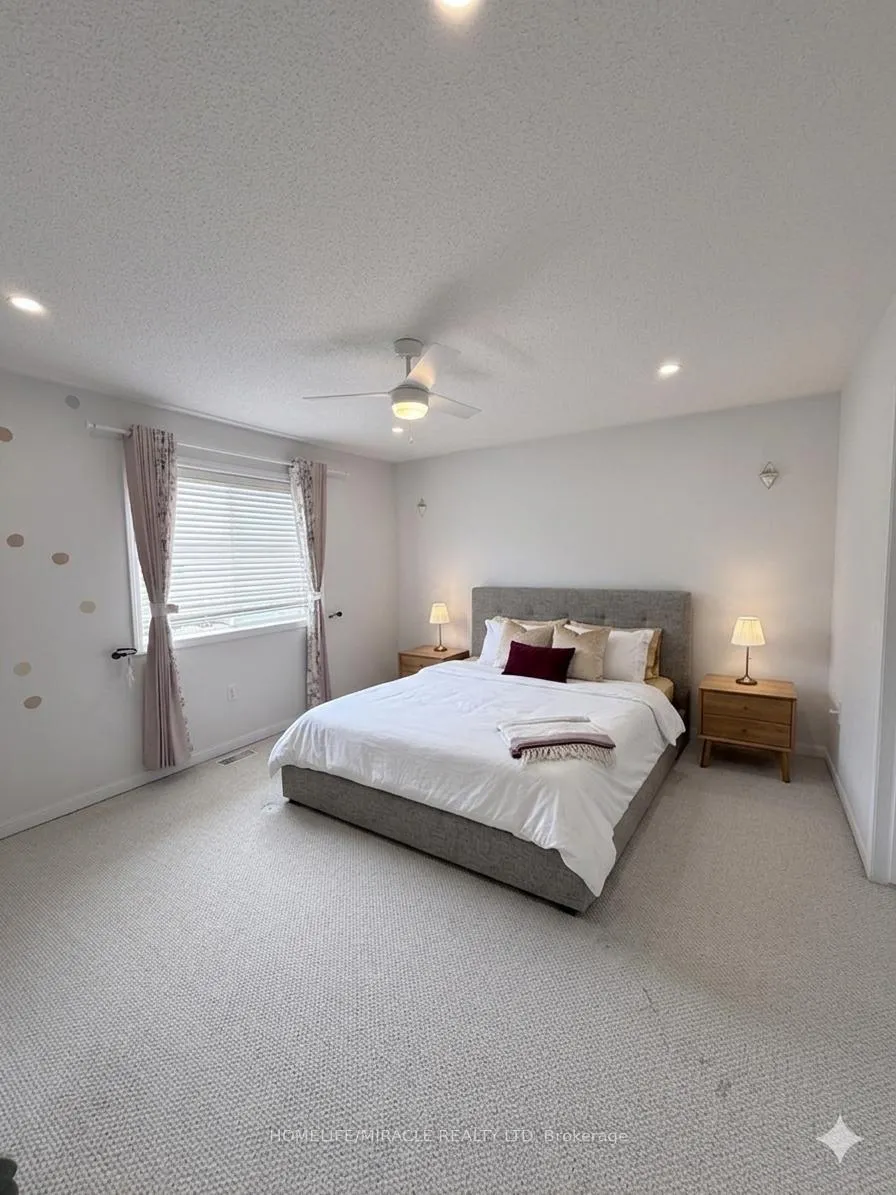 Photo 8 of 49 Ponymeadow Way, Brampton, Credit Valley — HOMEH
