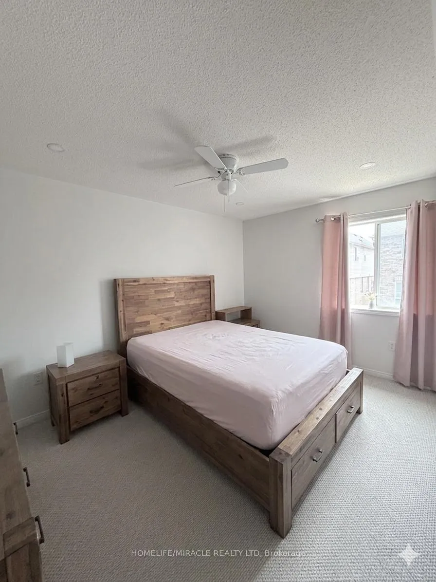 Photo 9 of 49 Ponymeadow Way, Brampton, Credit Valley — HOMEH