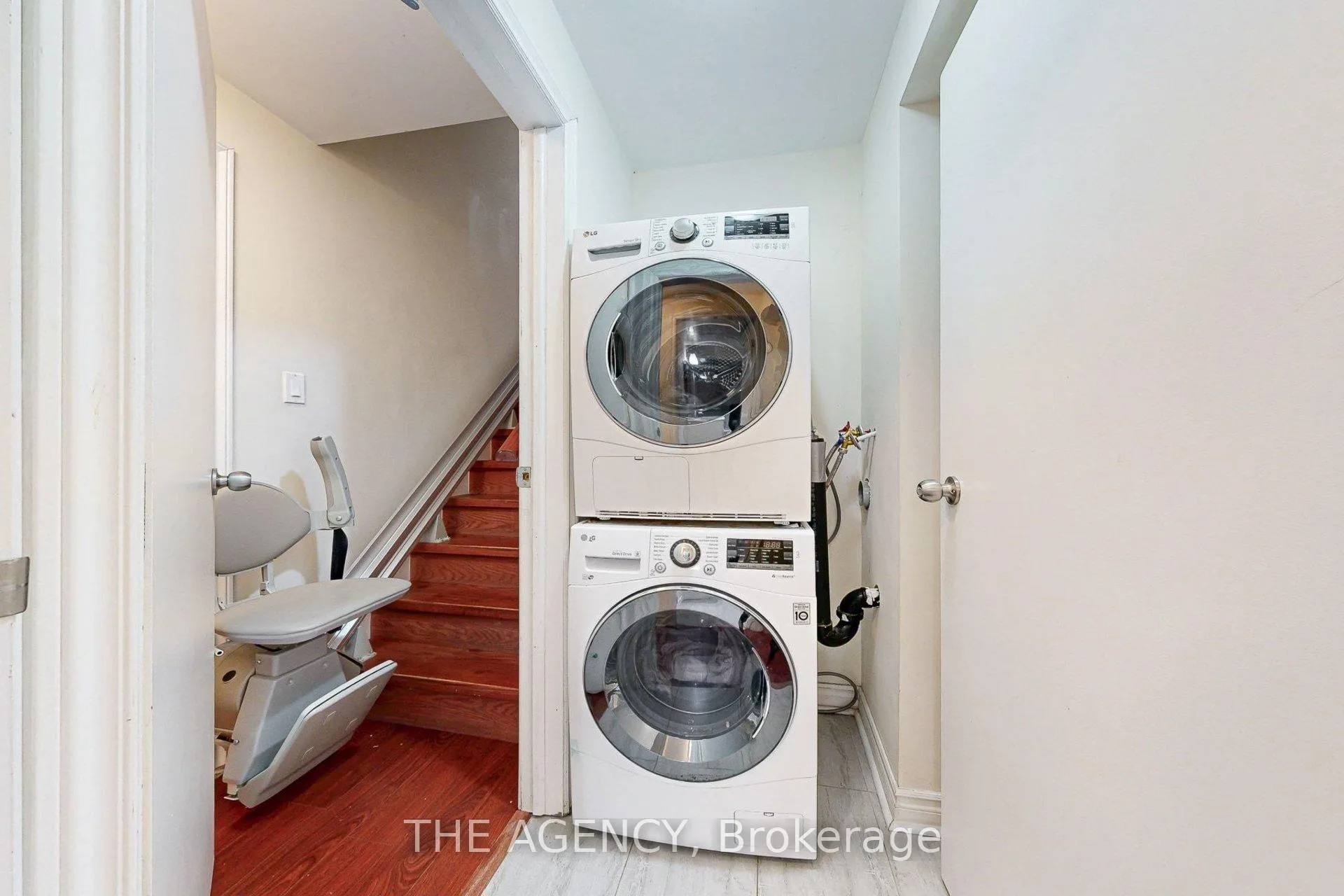 Photo 37 of 31 Seward Crescent, Ajax, Northeast Ajax — HOMEH