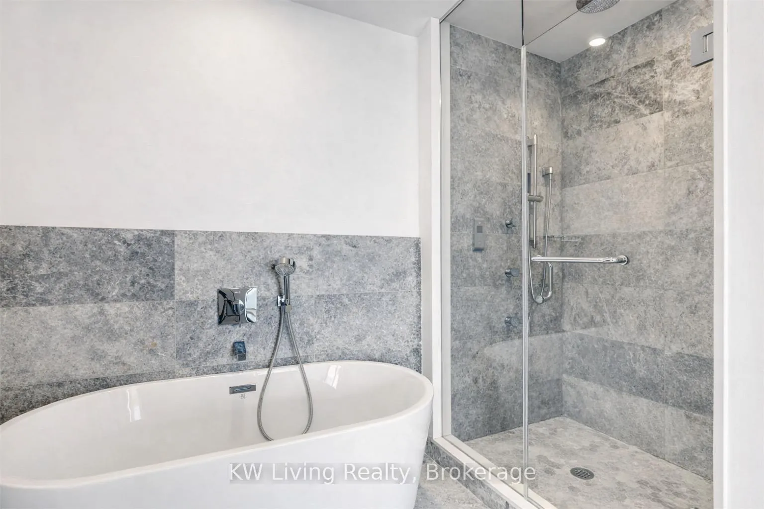 Photo 11 of Unit 4415, 488 University Avenue, Toronto, University — HOMEH
