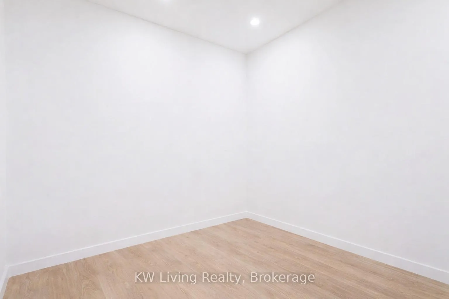 Photo 13 of Unit 4415, 488 University Avenue, Toronto, University — HOMEH