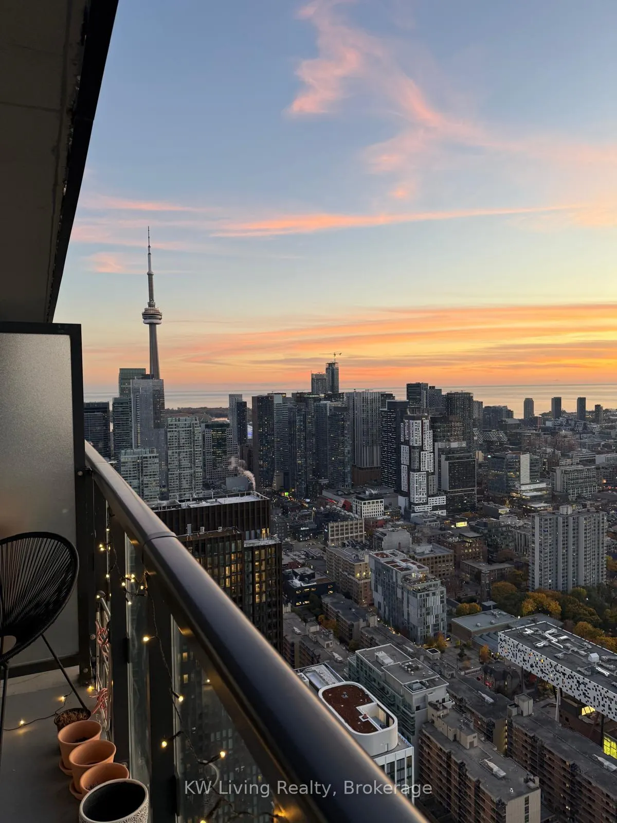 Photo 16 of Unit 4415, 488 University Avenue, Toronto, University — HOMEH