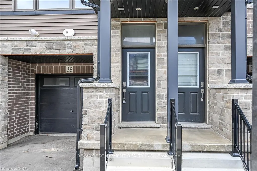Photo 3 of Unit 35, 120 Court Drive, Brant, Paris — HOMEH