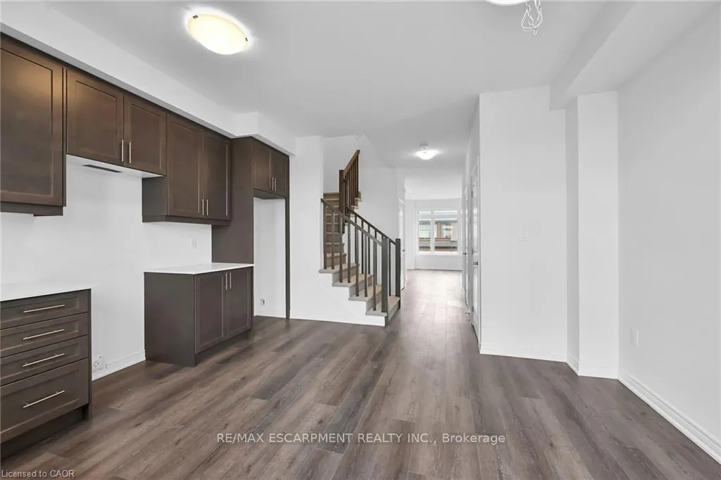 Photo 12 of Unit 35, 120 Court Drive, Brant, Paris — HOMEH