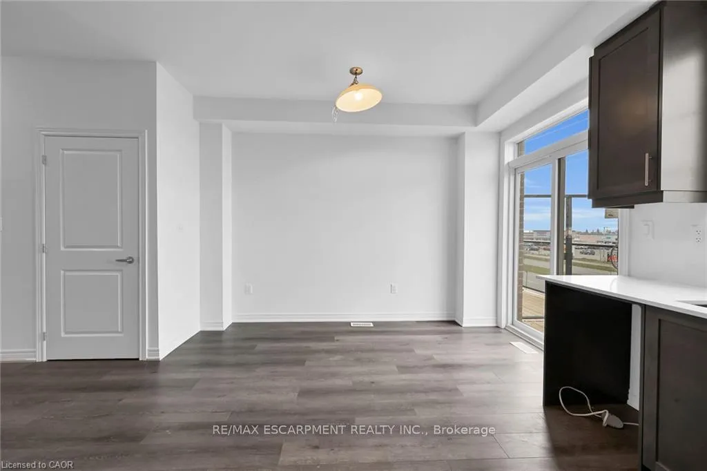 Photo 13 of Unit 35, 120 Court Drive, Brant, Paris — HOMEH