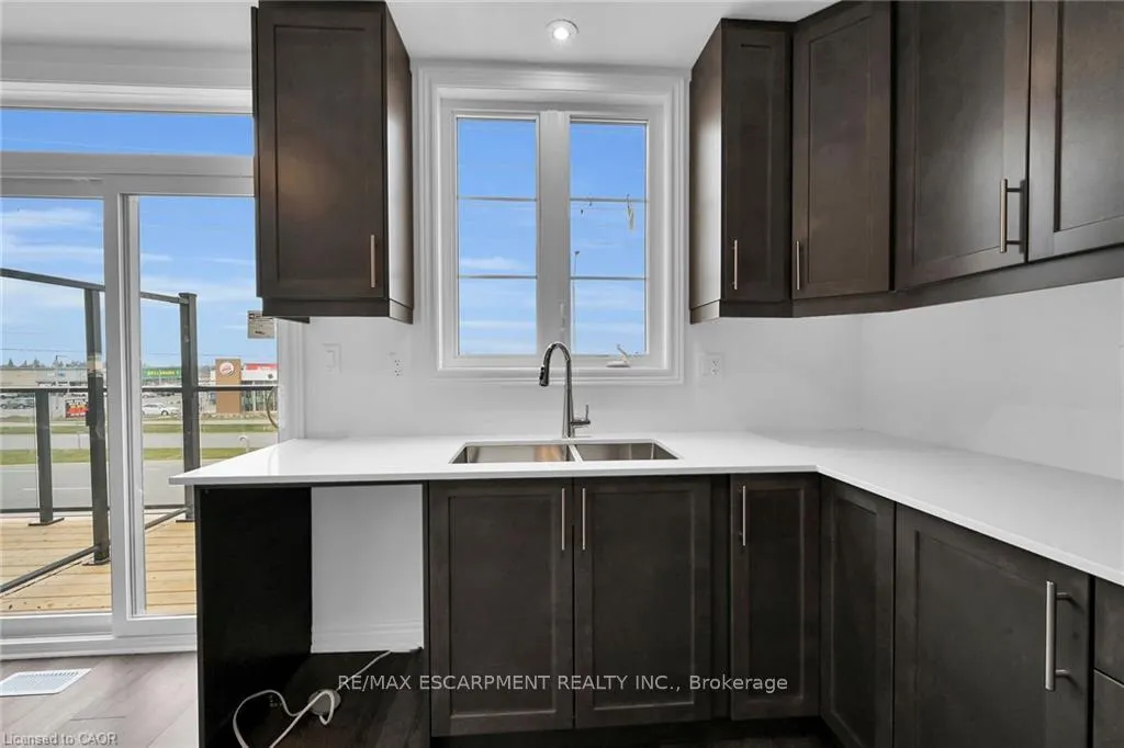 Photo 14 of Unit 35, 120 Court Drive, Brant, Paris — HOMEH