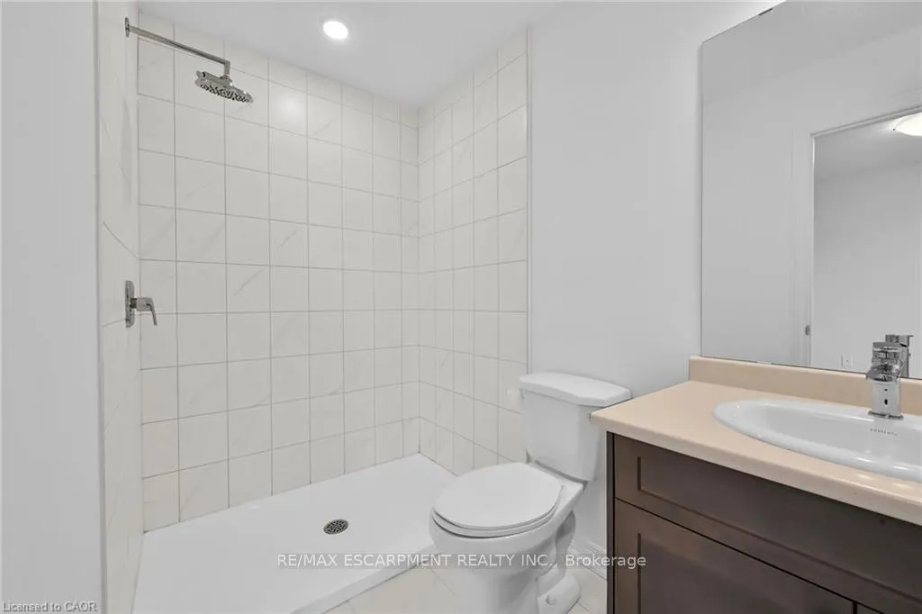 Photo 22 of Unit 35, 120 Court Drive, Brant, Paris — HOMEH