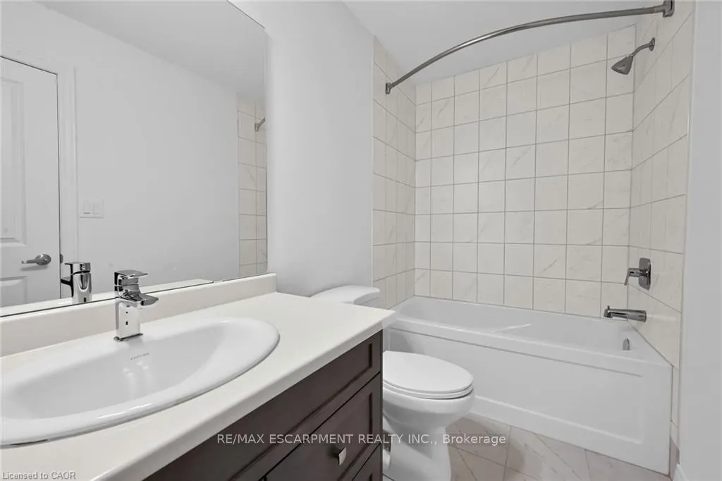 Photo 25 of Unit 35, 120 Court Drive, Brant, Paris — HOMEH