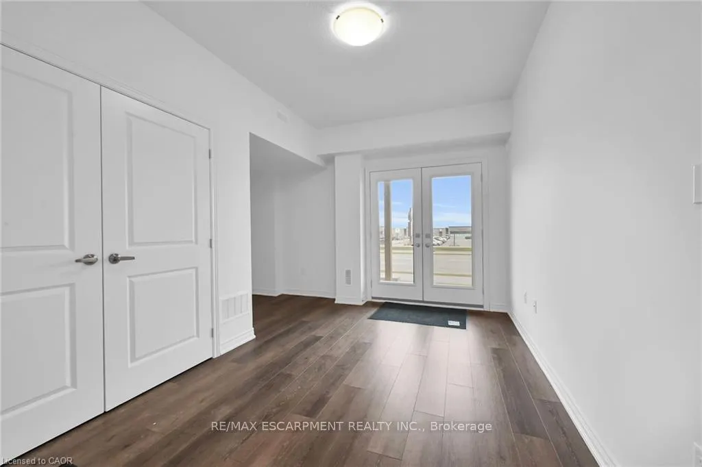 Photo 31 of Unit 35, 120 Court Drive, Brant, Paris — HOMEH