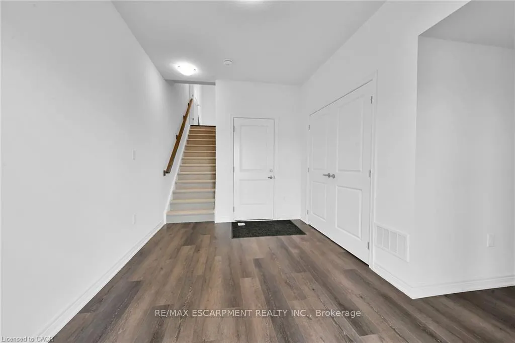 Photo 33 of Unit 35, 120 Court Drive, Brant, Paris — HOMEH
