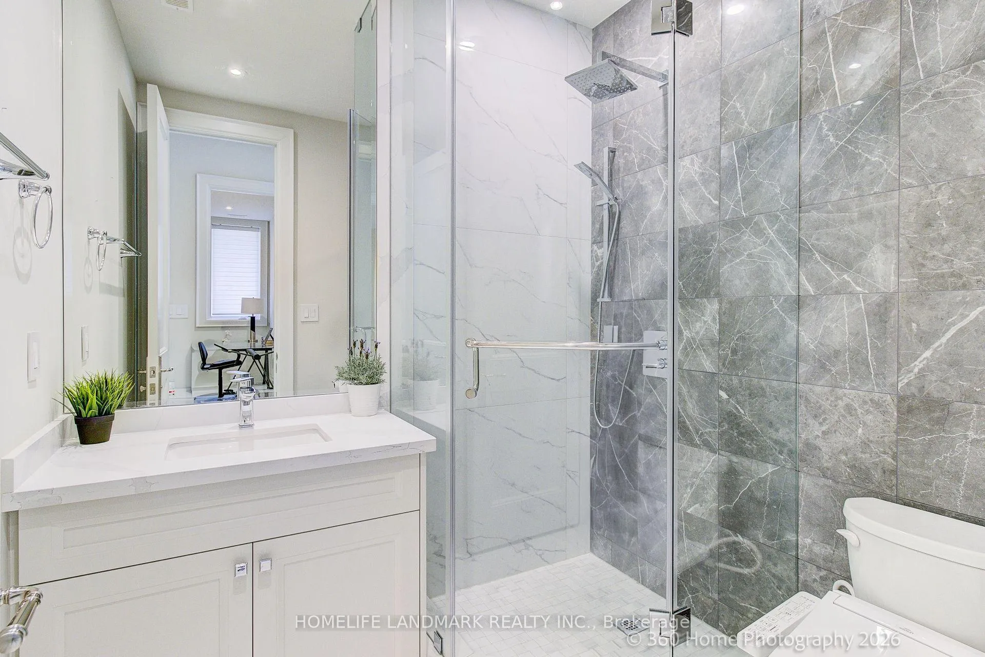 Photo 38 of 176 Caribou Road, Toronto, Bedford Park-Nortown — HOMEH