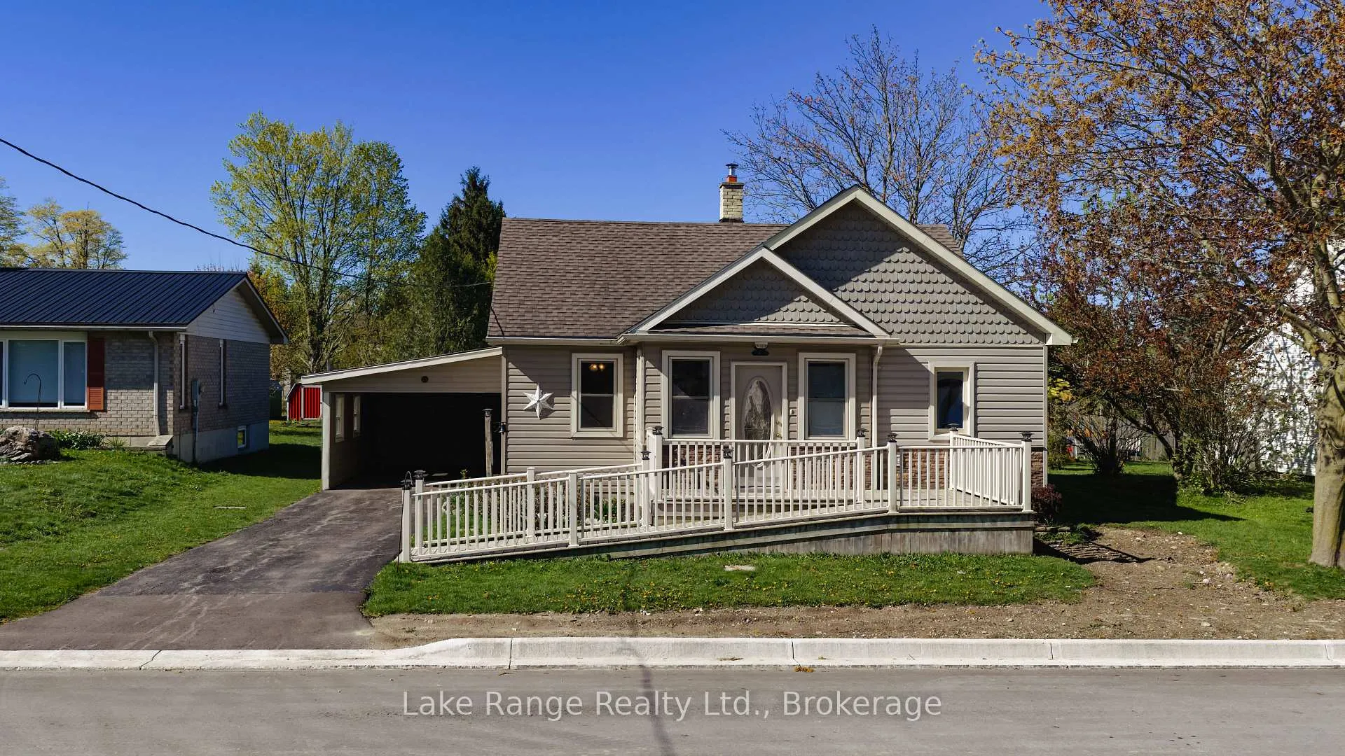 Photo 1 of 524 Gough Street, Huron-Kinloss, Lucknow — HOMEH