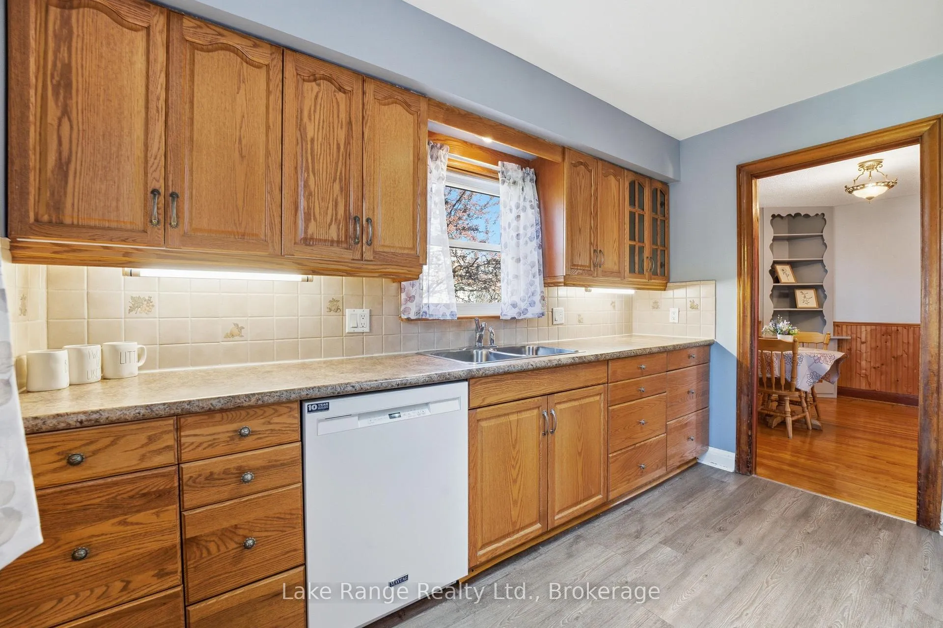 Photo 4 of 524 Gough Street, Huron-Kinloss, Lucknow — HOMEH