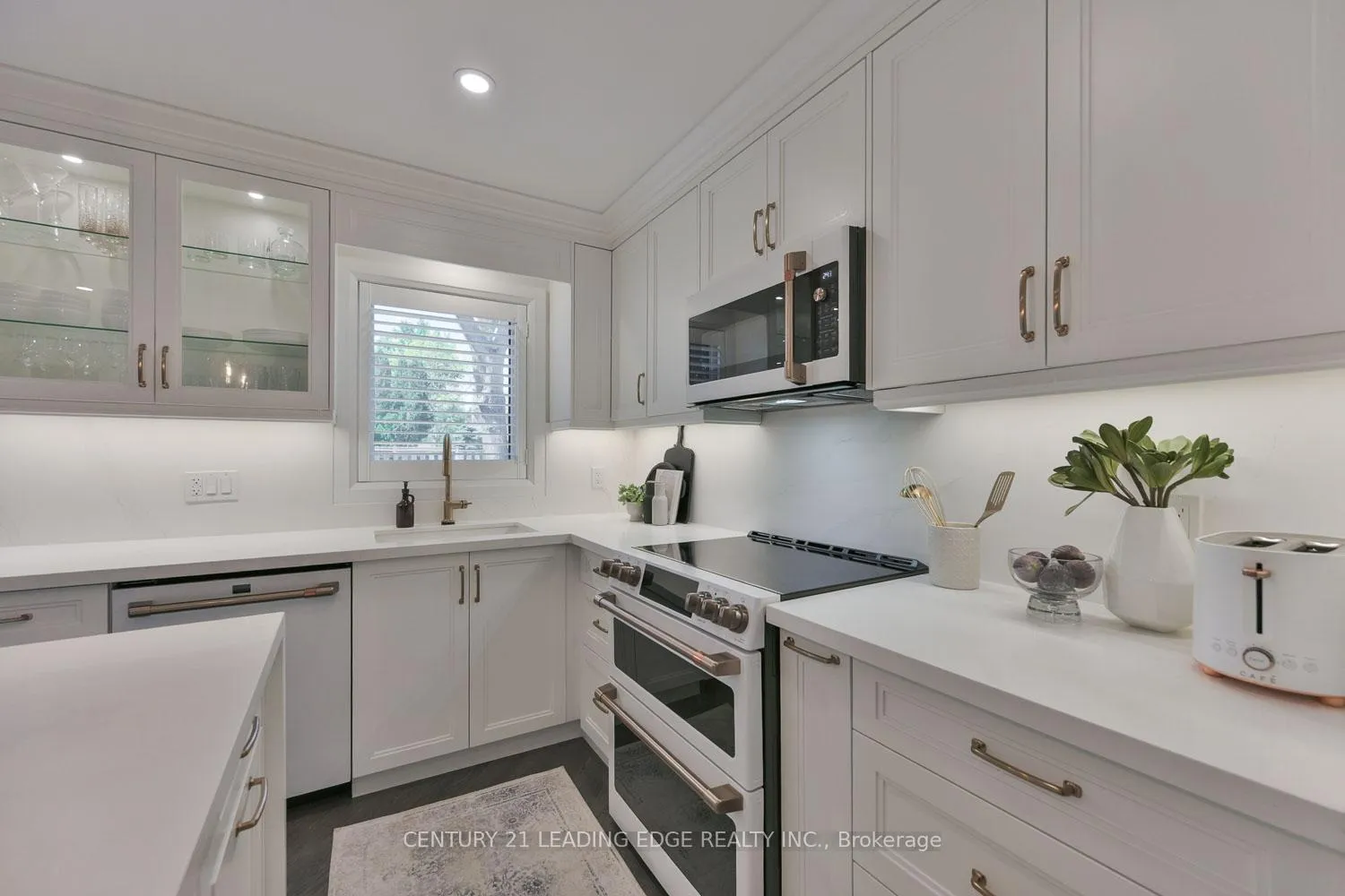 Photo 17 of 6 Dalecroft Circle, Markham, Unionville — HOMEH
