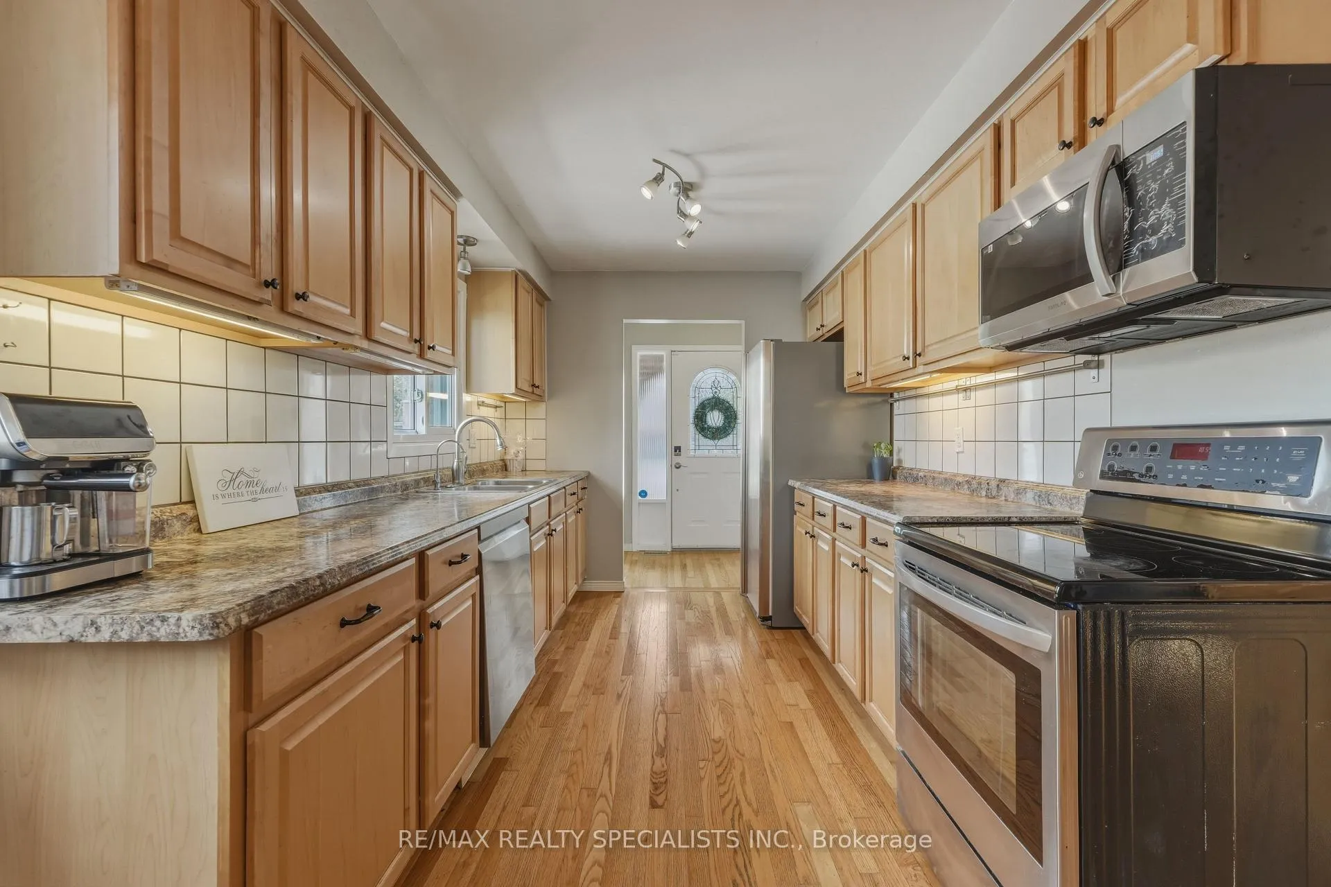 Photo 6 of 817 Syer Drive, Milton, Timberlea — HOMEH