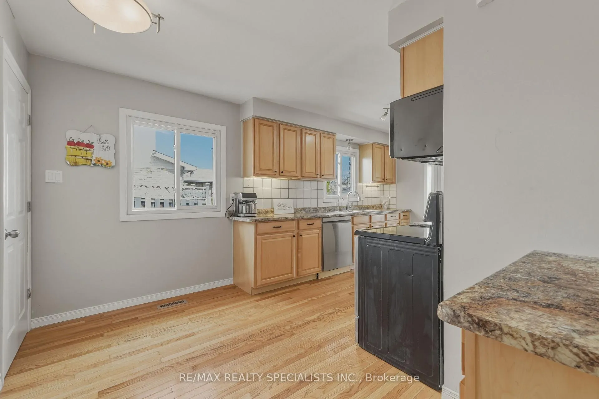 Photo 8 of 817 Syer Drive, Milton, Timberlea — HOMEH