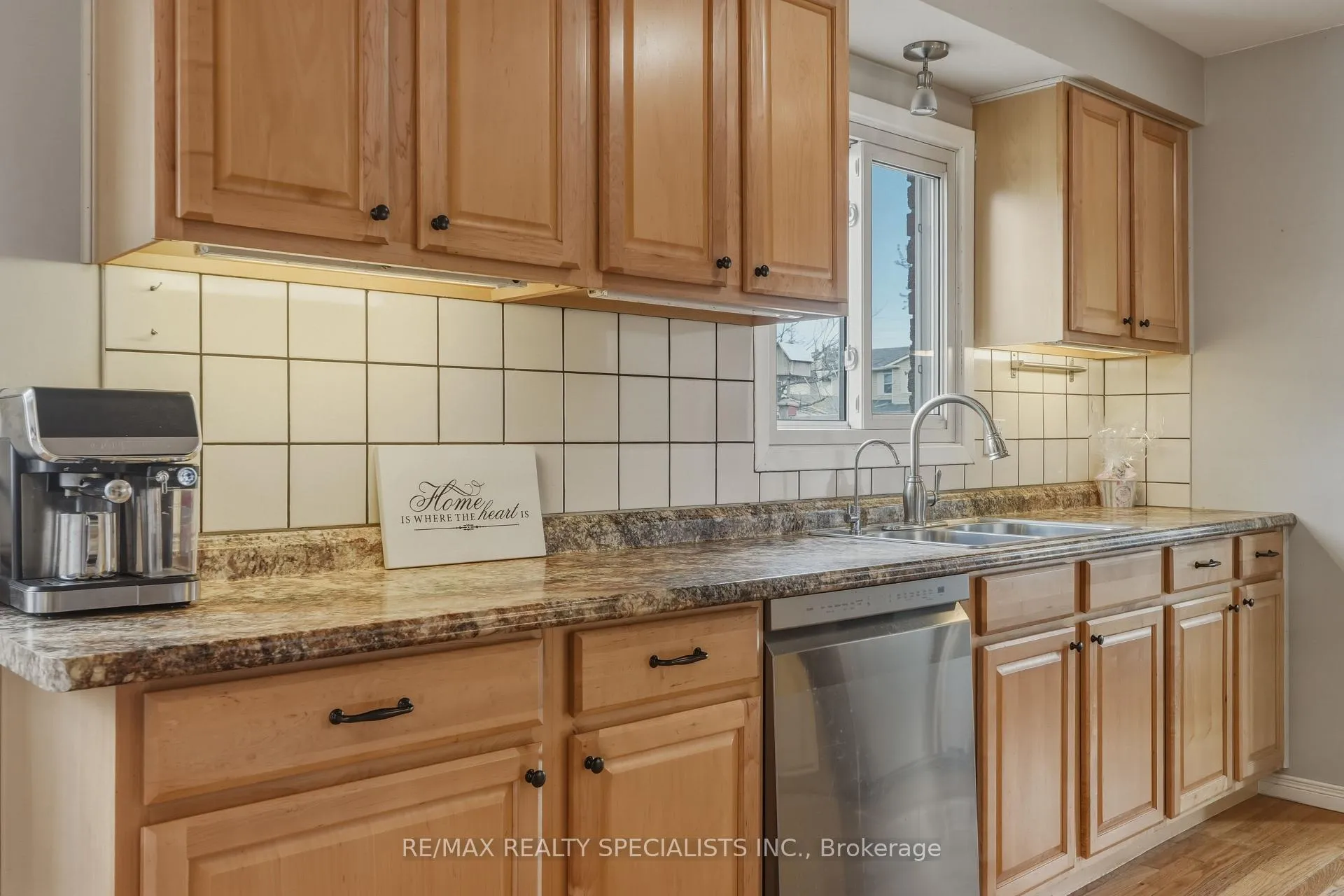 Photo 9 of 817 Syer Drive, Milton, Timberlea — HOMEH