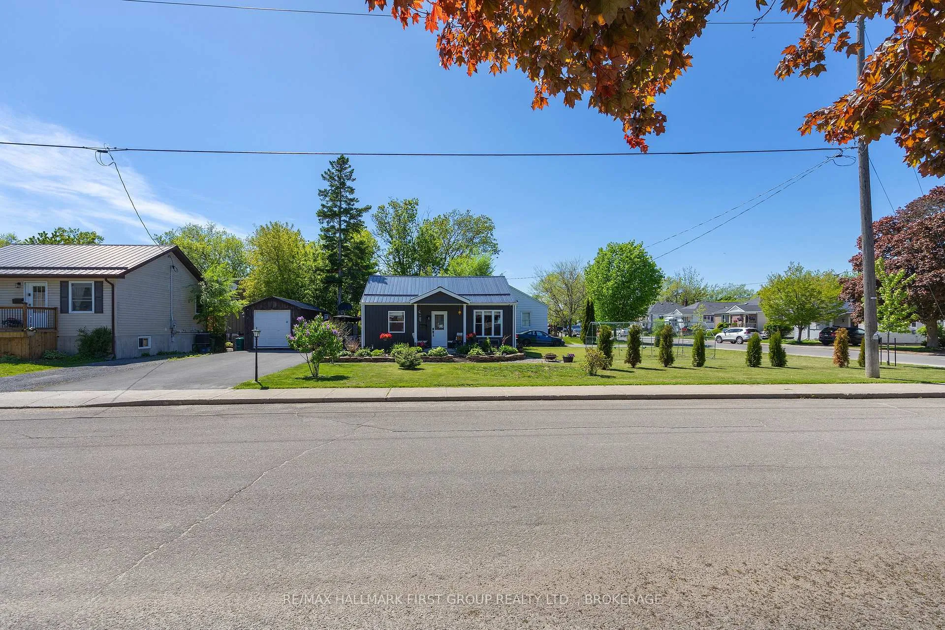 Photo 2 of 488 Nelson Street, Kingston, East of Sir John A. Blvd — HOMEH