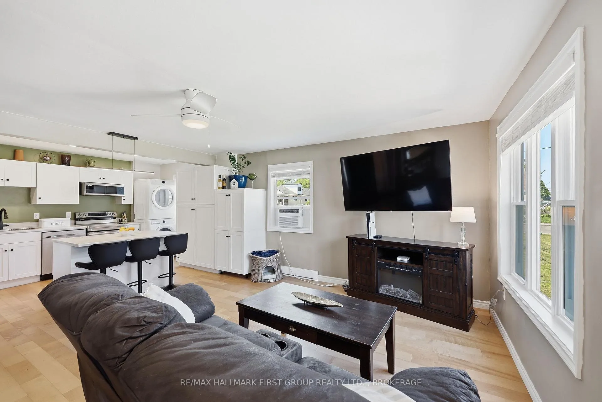 Photo 8 of 488 Nelson Street, Kingston, East of Sir John A. Blvd — HOMEH