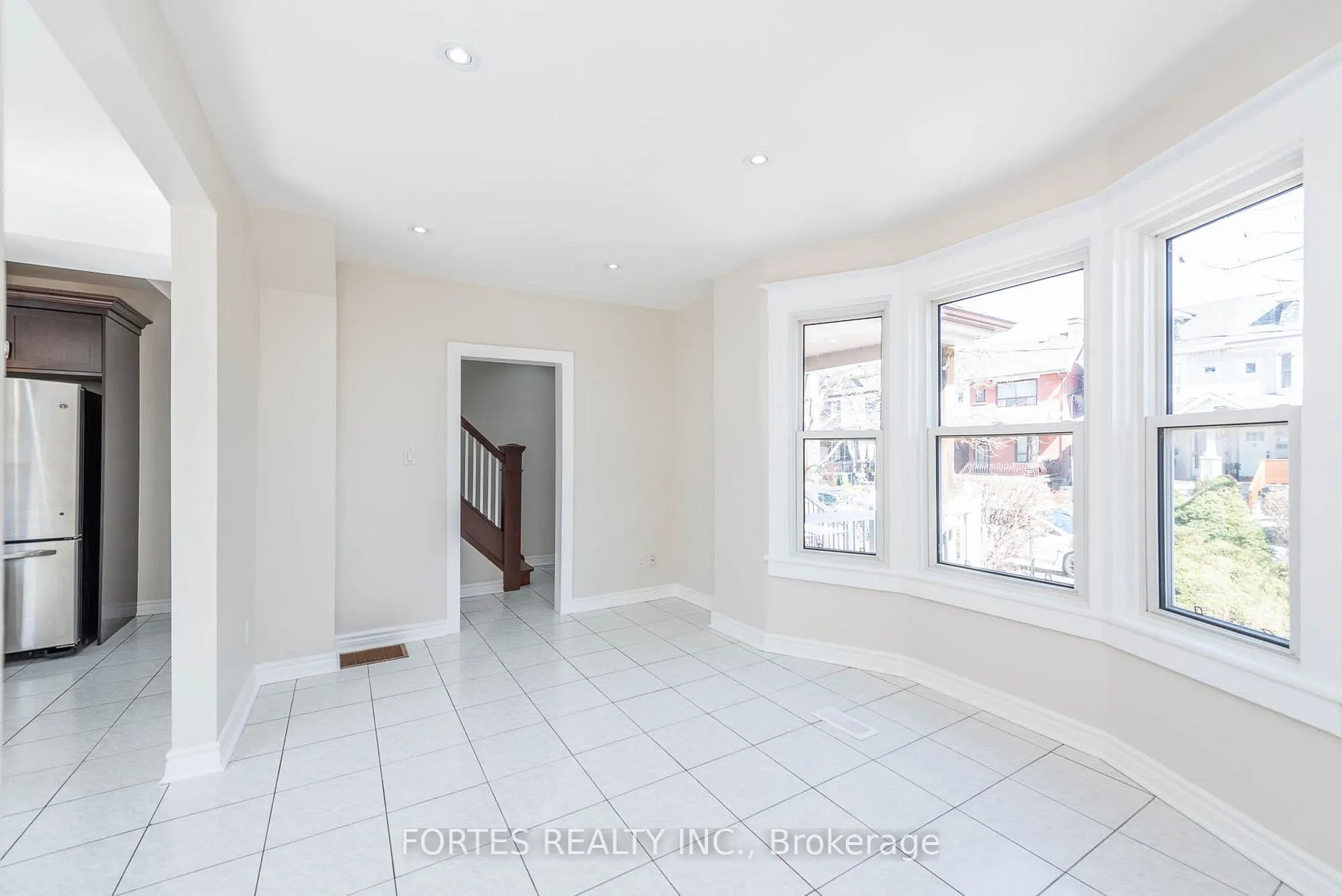 Photo 6 of 8 Spring Grove Avenue, Toronto, Weston-Pellam Park — HOMEH