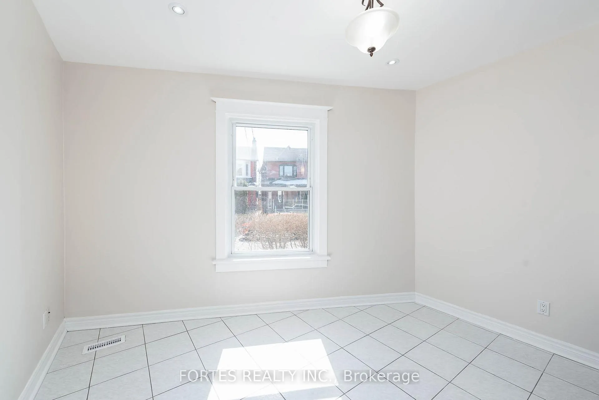 Photo 12 of 8 Spring Grove Avenue, Toronto, Weston-Pellam Park — HOMEH