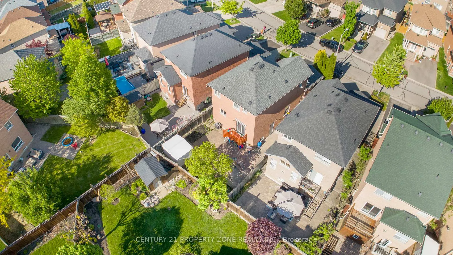 Photo 3 of 24 Signet Way, Vaughan, Vellore Village — HOMEH