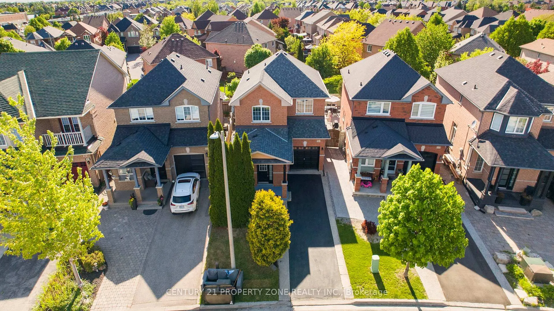 Photo 4 of 24 Signet Way, Vaughan, Vellore Village — HOMEH