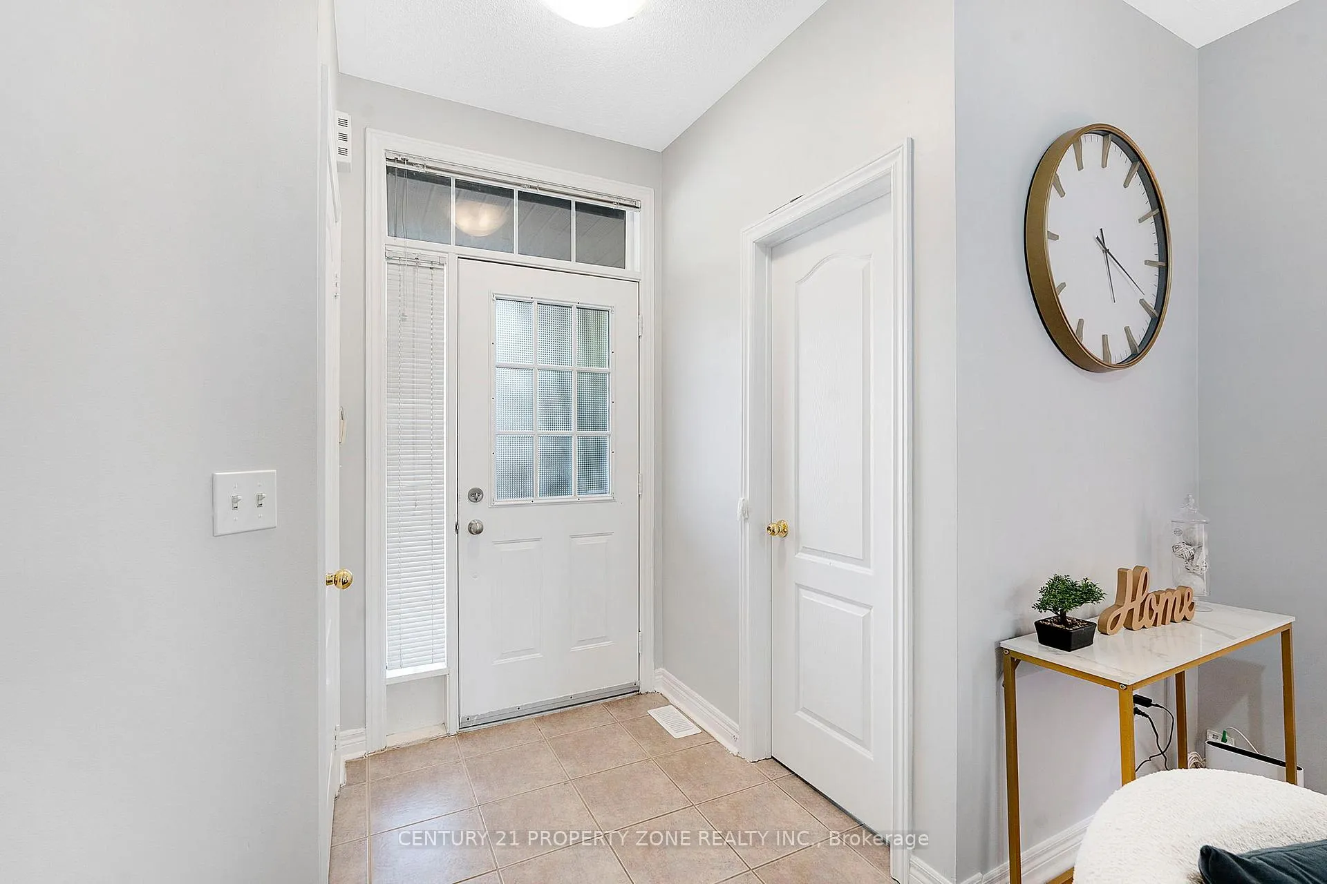 Photo 7 of 24 Signet Way, Vaughan, Vellore Village — HOMEH