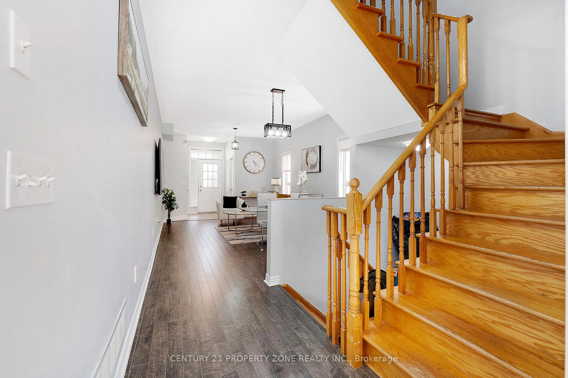 Photo 11 of 24 Signet Way, Vaughan, Vellore Village — HOMEH