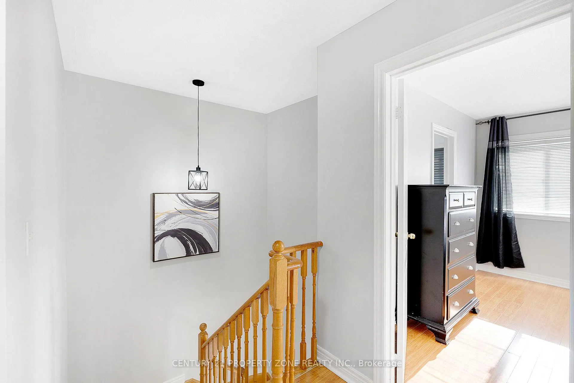Photo 17 of 24 Signet Way, Vaughan, Vellore Village — HOMEH