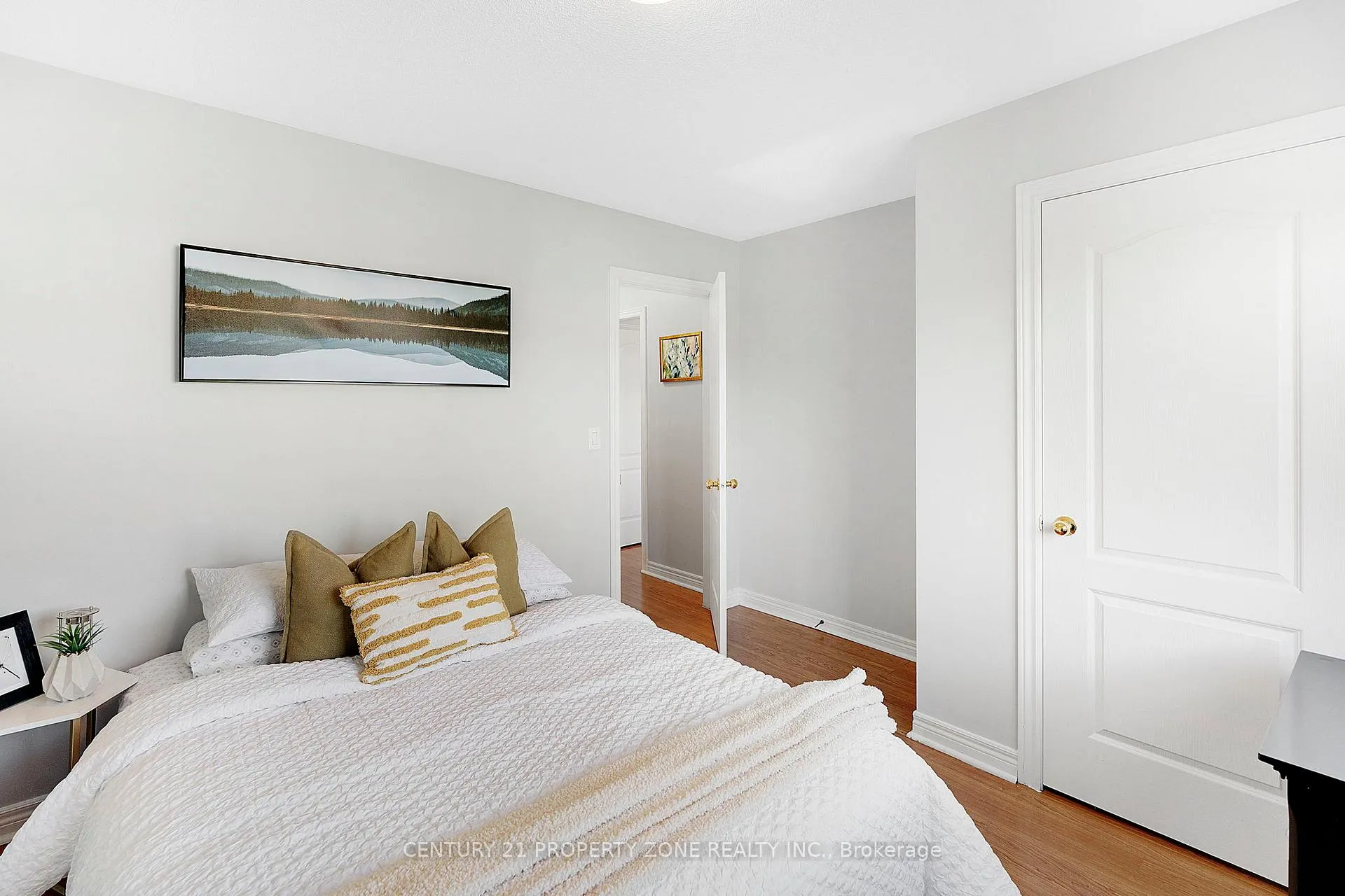 Photo 25 of 24 Signet Way, Vaughan, Vellore Village — HOMEH