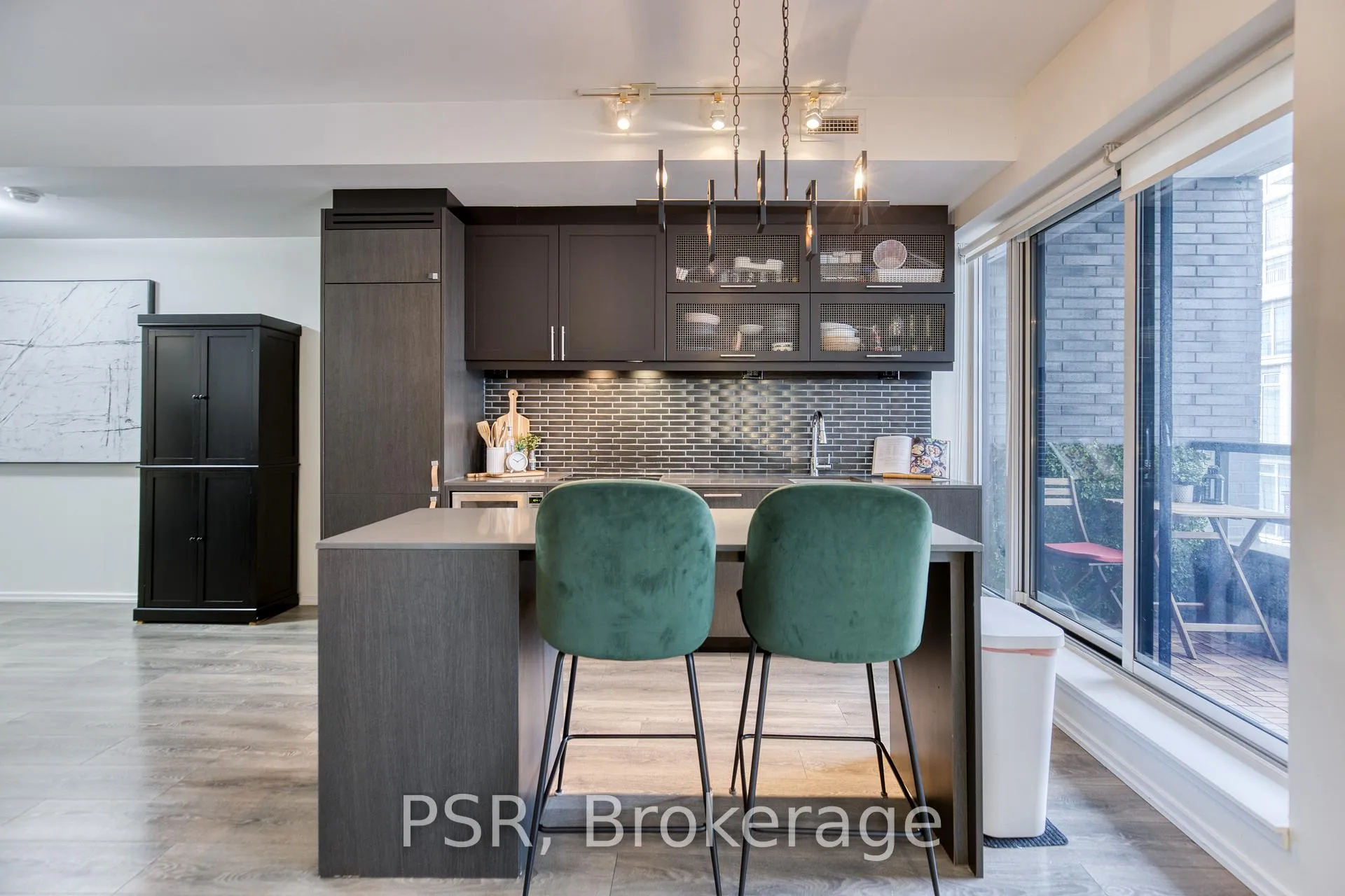Photo 5 of 783 Bathurst Street, Toronto, University — HOMEH