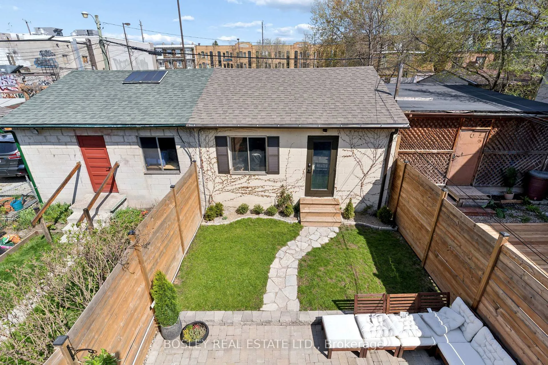 Photo 32 of 40 Halton Street, Toronto, Trinity-Bellwoods — HOMEH