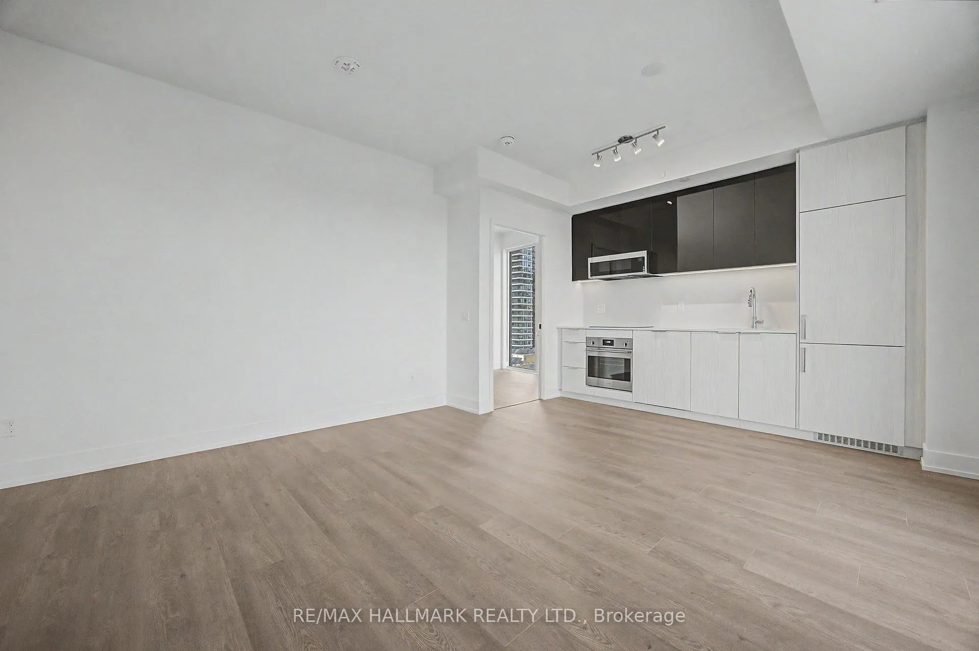 Photo 2 of Unit 1711, 308 Jarvis Street, Toronto, Church-Yonge Corridor — HOMEH