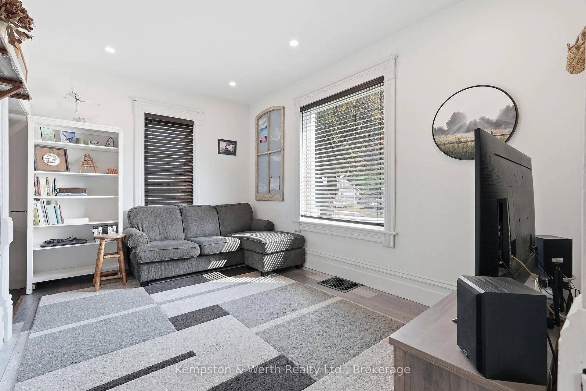 Photo 8 of 545 Main Street E, North Perth, Listowel — HOMEH