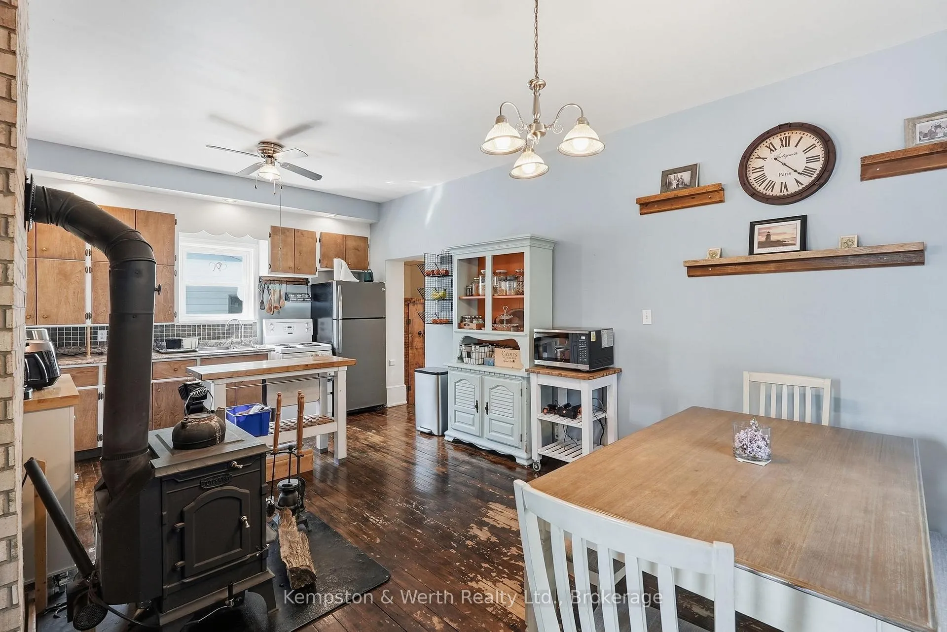 Photo 12 of 545 Main Street E, North Perth, Listowel — HOMEH