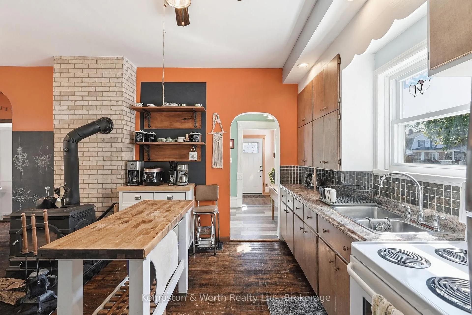 Photo 17 of 545 Main Street E, North Perth, Listowel — HOMEH