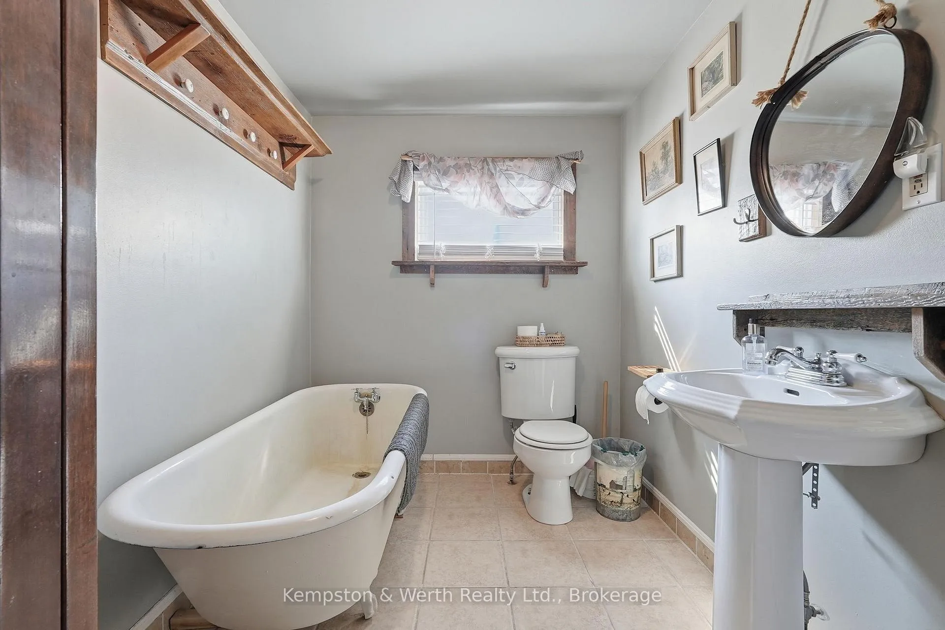 Photo 32 of 545 Main Street E, North Perth, Listowel — HOMEH