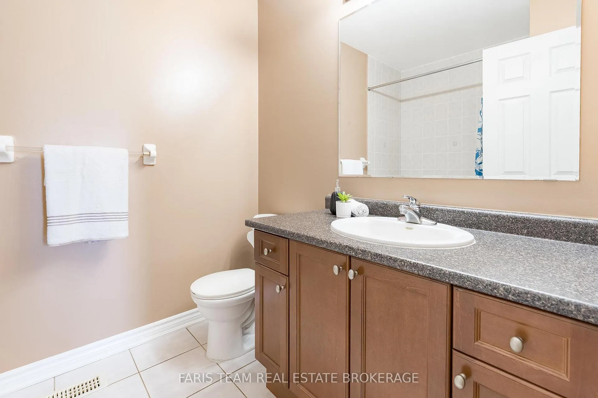 Photo 25 of 164 John W Taylor Avenue, New Tecumseth, Alliston — HOMEH