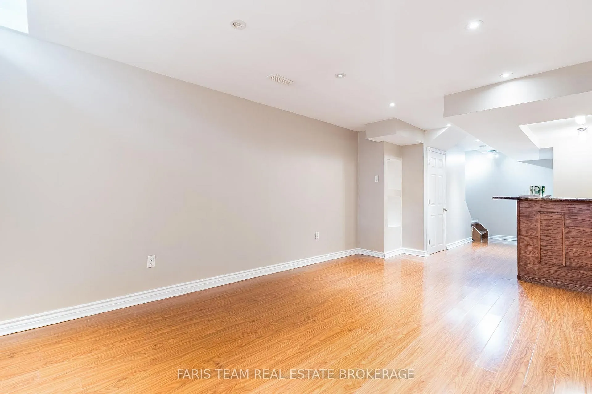 Photo 31 of 164 John W Taylor Avenue, New Tecumseth, Alliston — HOMEH