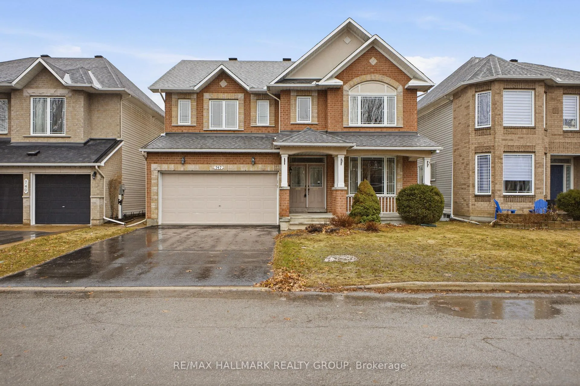 Photo 1 of 747 Larcastle Circle, Ottawa, Avalon East — HOMEH