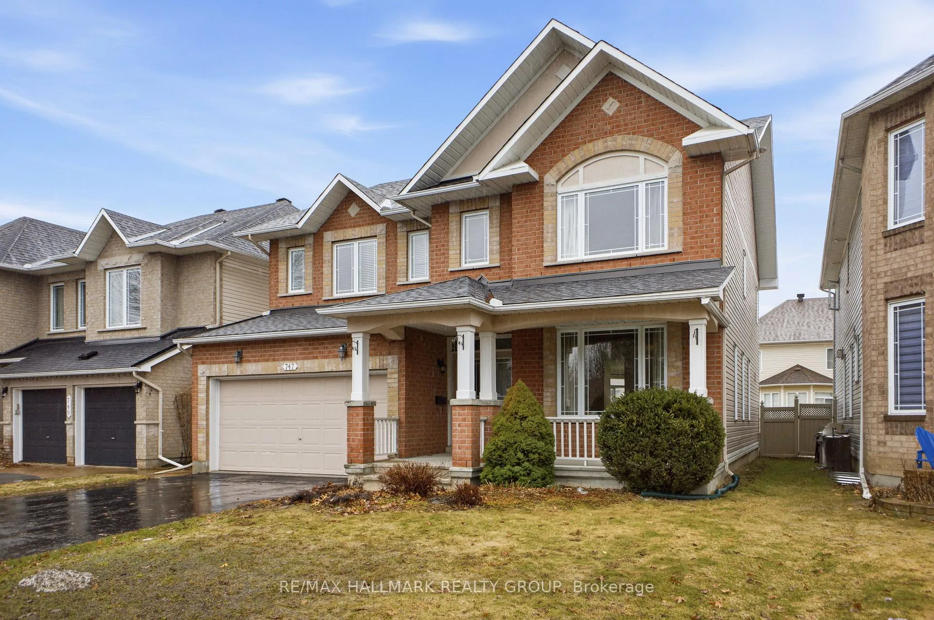 Photo 2 of 747 Larcastle Circle, Ottawa, Avalon East — HOMEH