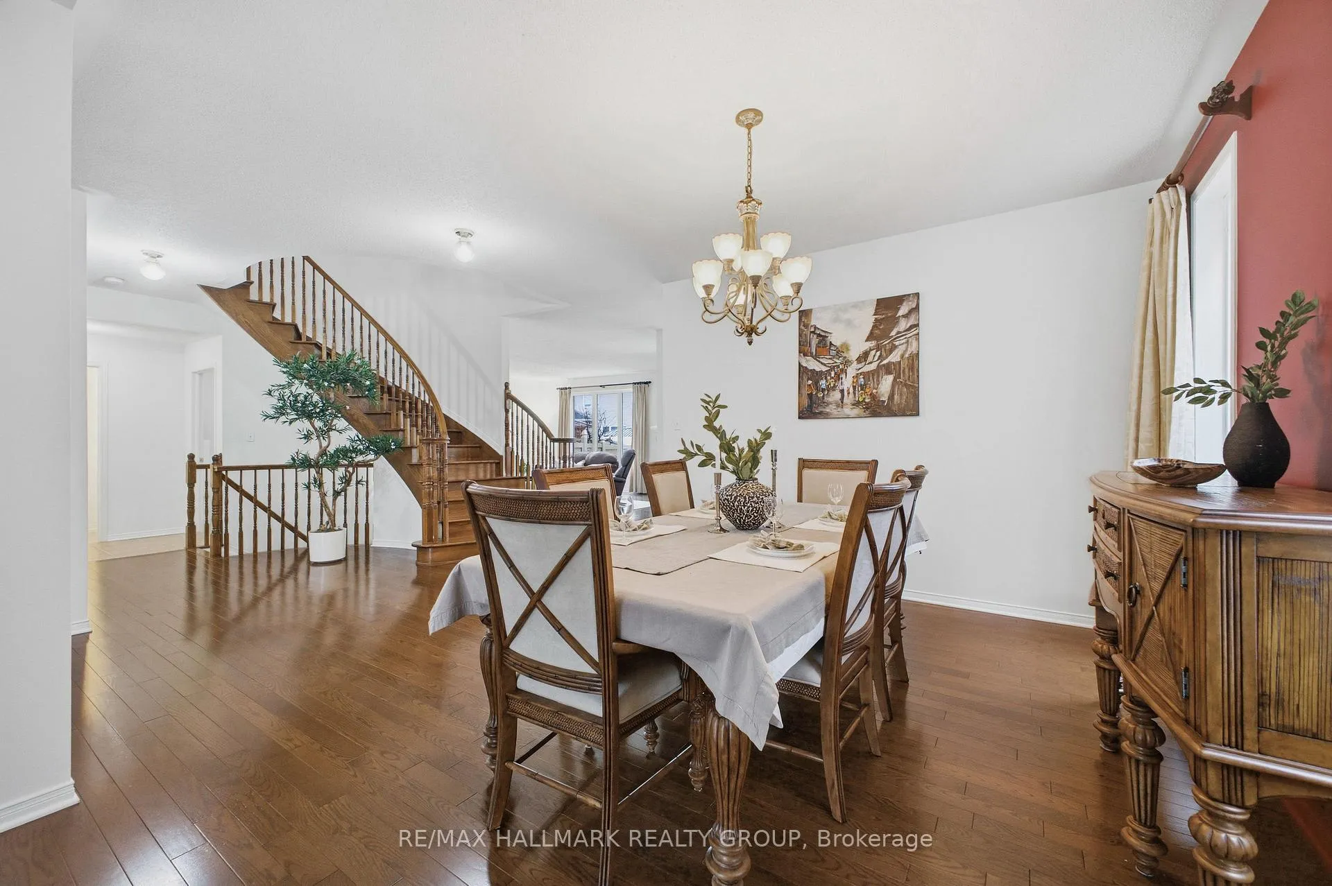Photo 7 of 747 Larcastle Circle, Ottawa, Avalon East — HOMEH