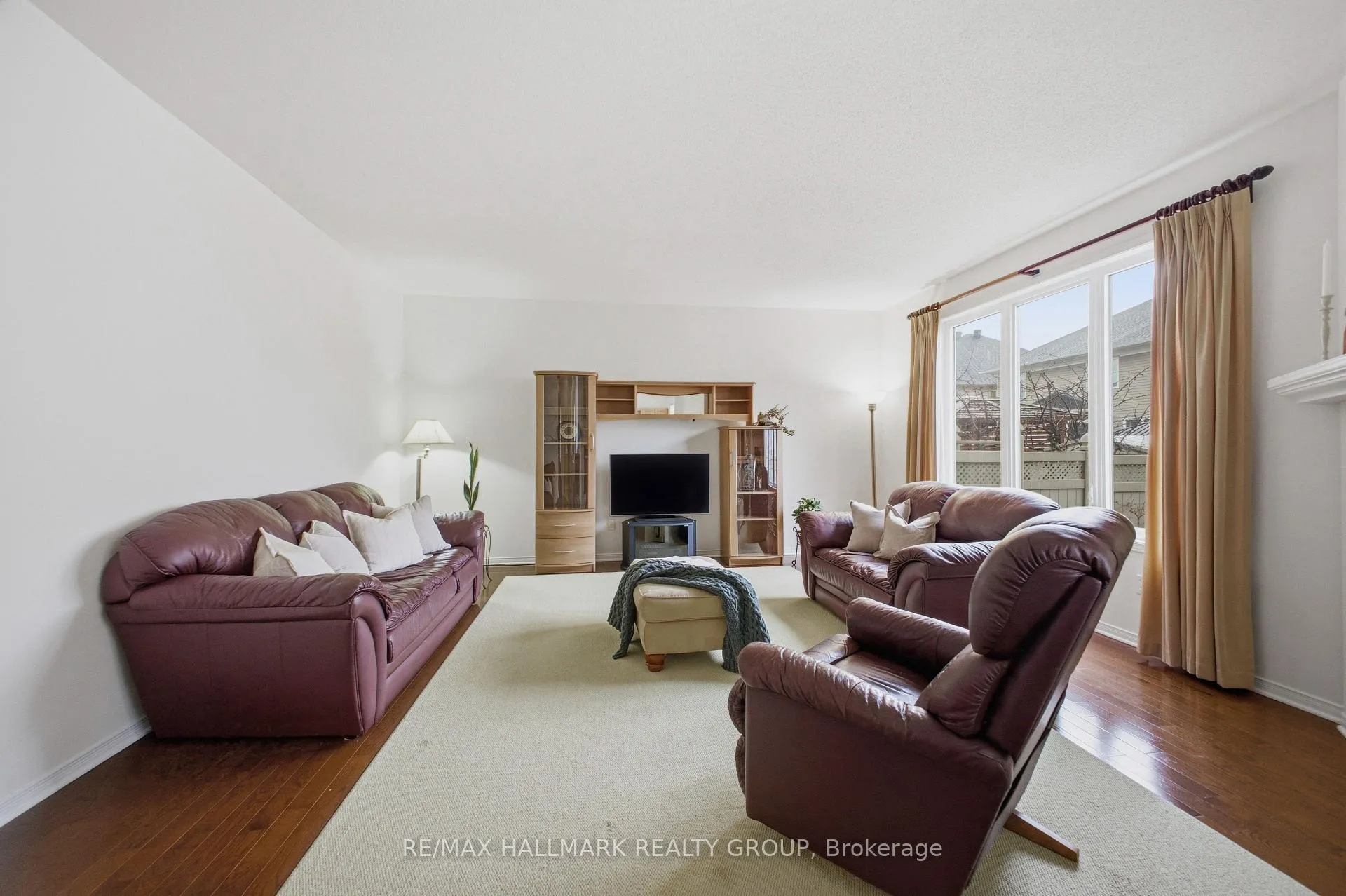 Photo 23 of 747 Larcastle Circle, Ottawa, Avalon East — HOMEH