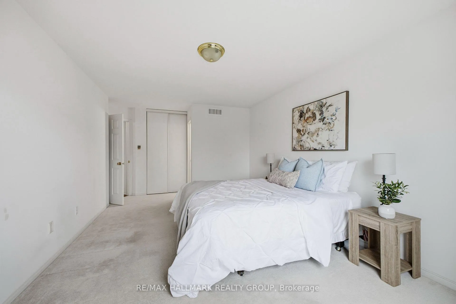 Photo 35 of 747 Larcastle Circle, Ottawa, Avalon East — HOMEH