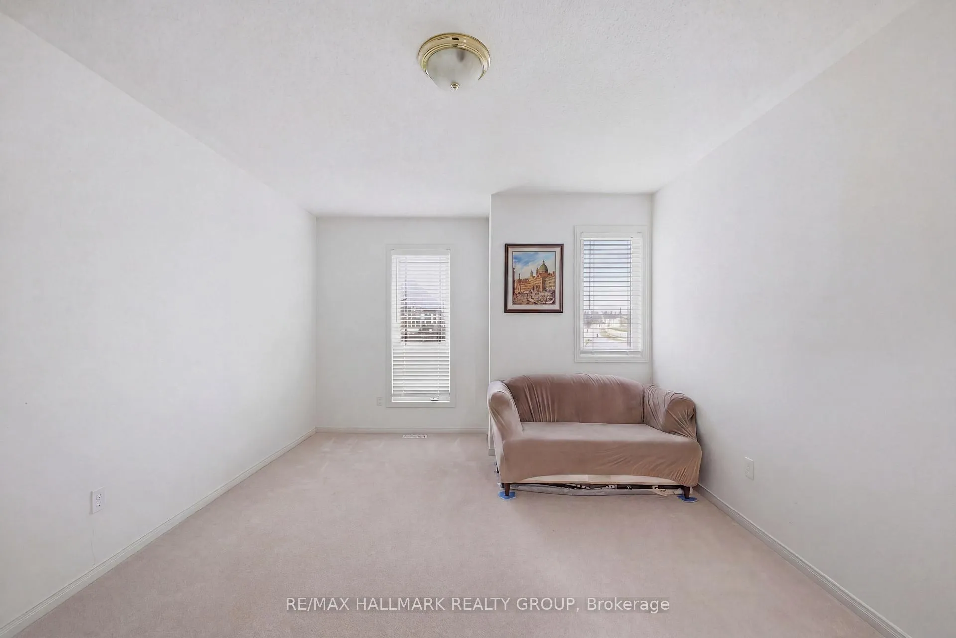 Photo 37 of 747 Larcastle Circle, Ottawa, Avalon East — HOMEH
