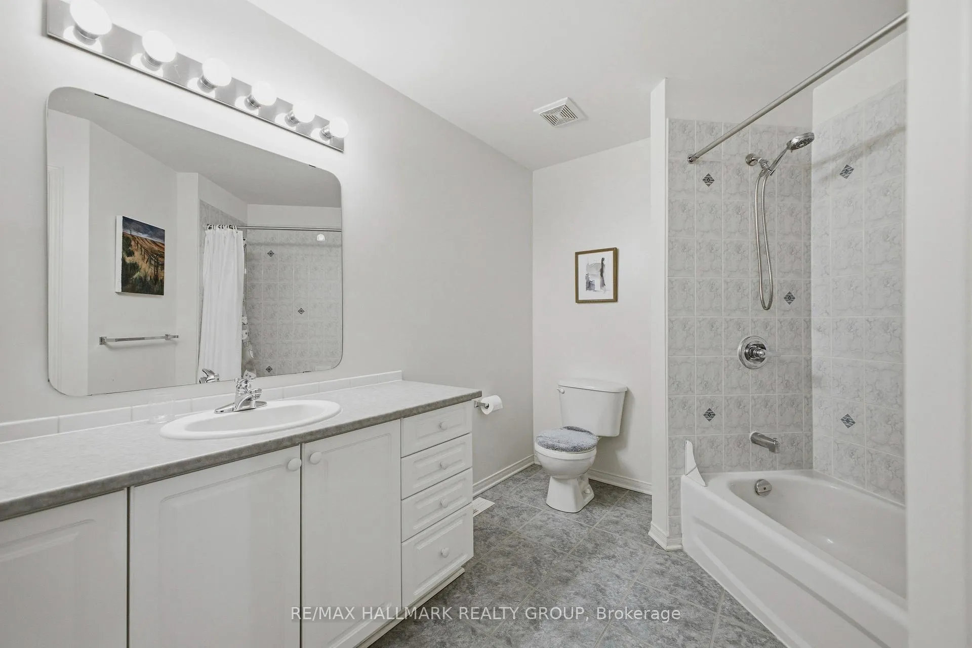 Photo 41 of 747 Larcastle Circle, Ottawa, Avalon East — HOMEH