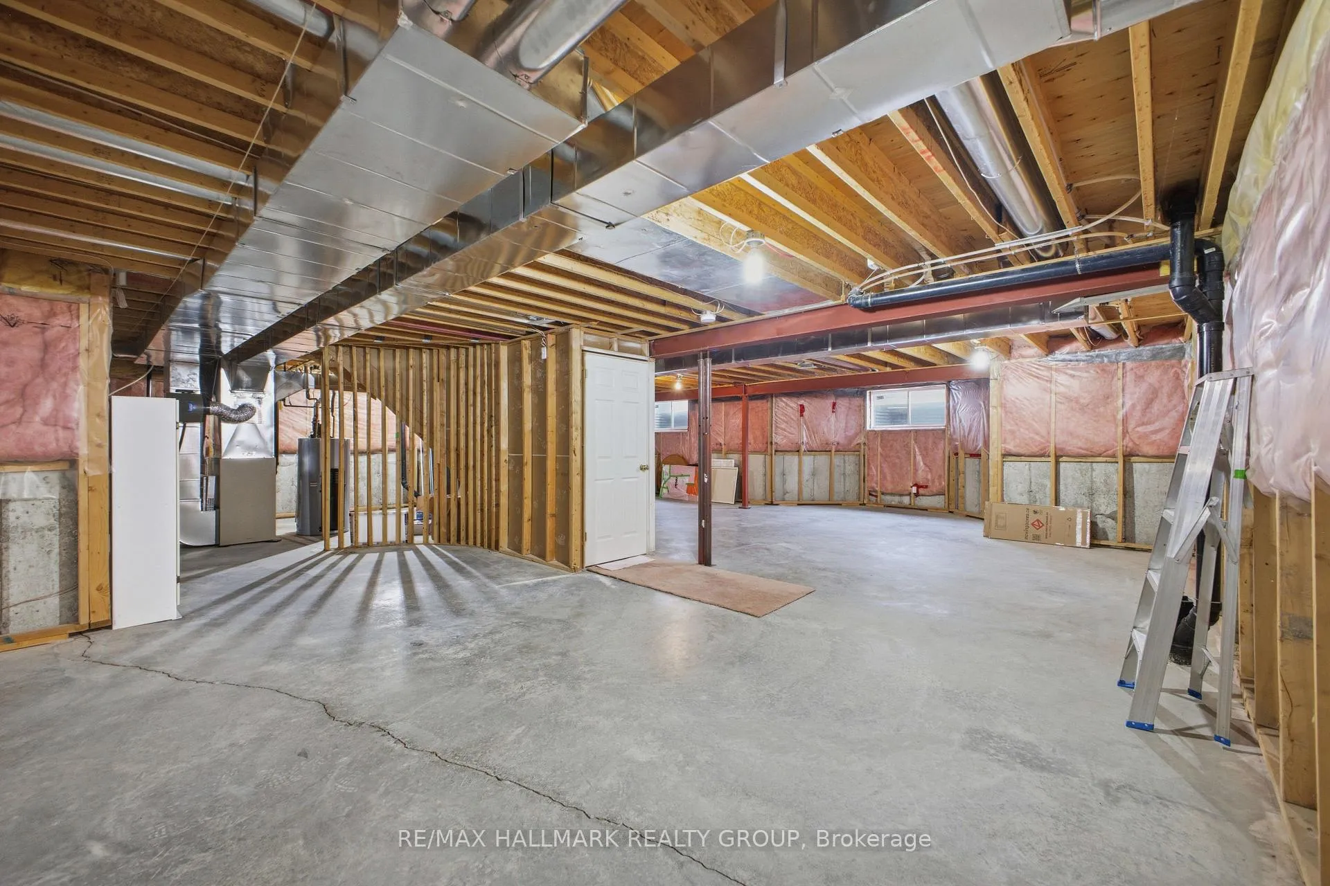 Photo 43 of 747 Larcastle Circle, Ottawa, Avalon East — HOMEH