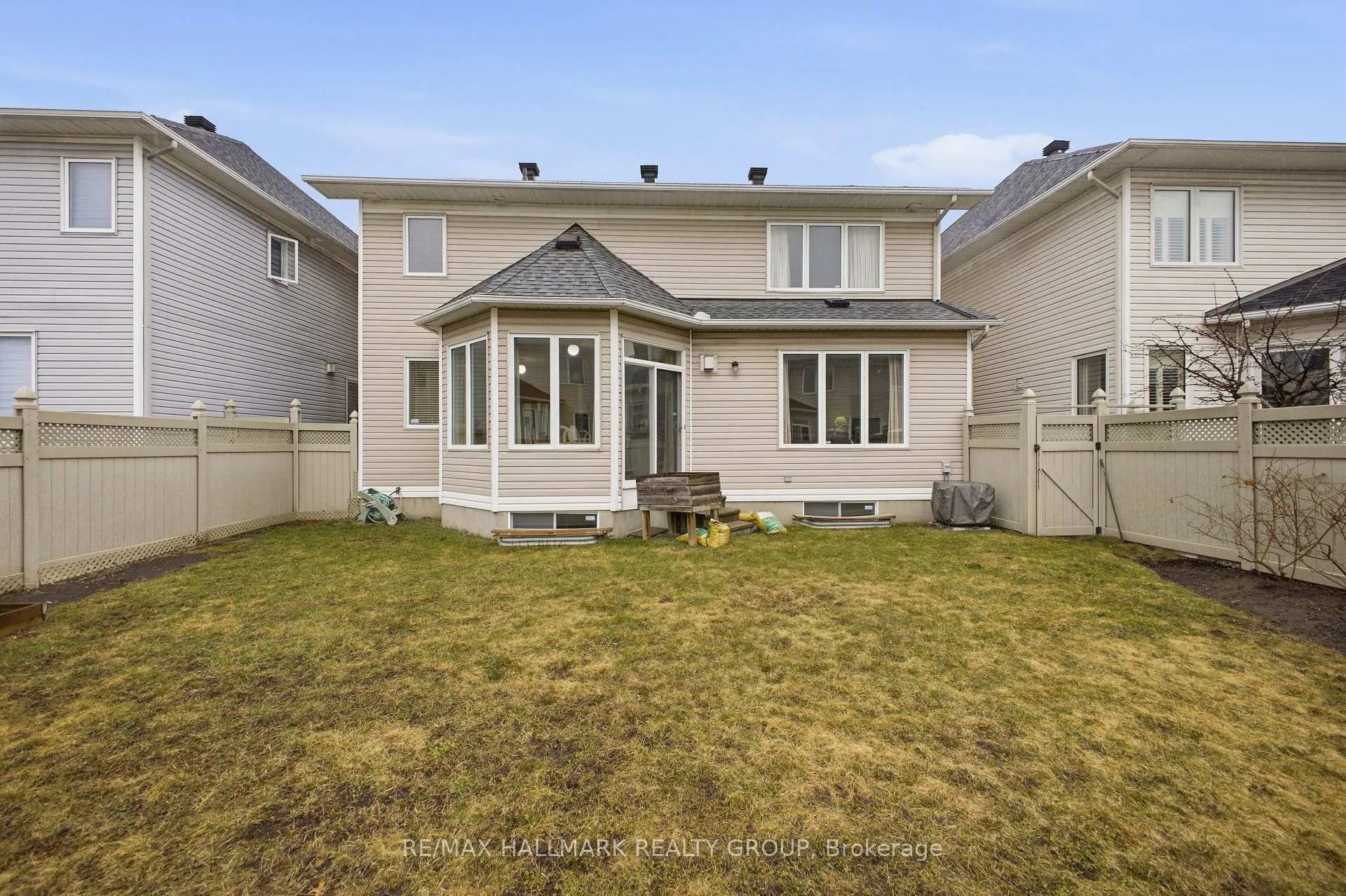 Photo 46 of 747 Larcastle Circle, Ottawa, Avalon East — HOMEH